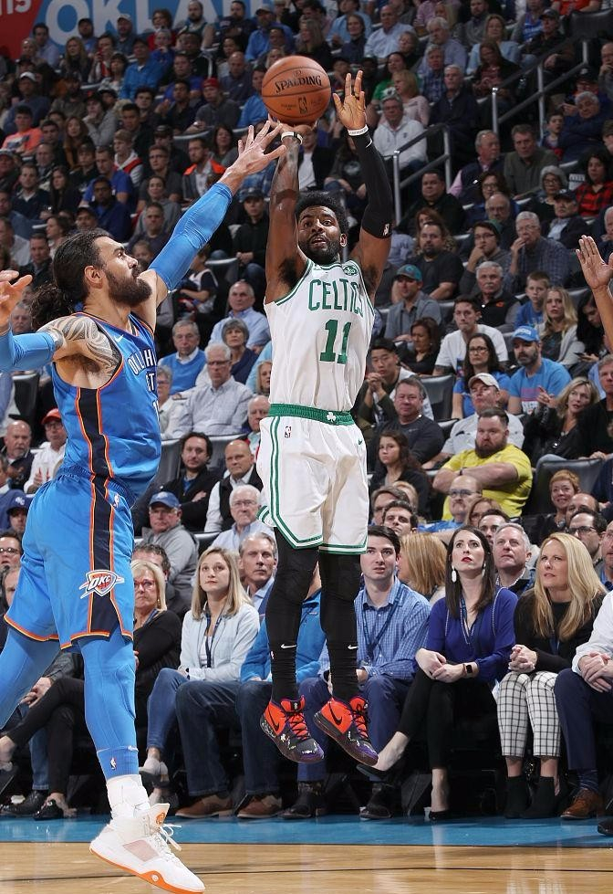 Jiuyou Sports-包含俄克拉荷马雷霆迎NBA常规赛关键赛；赛后止住颓势；气氛紧张；团队化学反应显著的词条