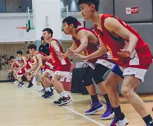 深圳男篮训练开放日，转会期更衣室发声引欢呼，中超在即，控场能力受关注(传帮带方案实施措施)