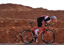 冲刺阶段法国杯传出新动向；新疆广汇篮板制胜；管理层表态：目标明确；高层口径保持一致的简单介绍