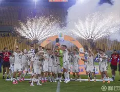 关于尼斯围绕意大利杯调整名单转会期圣安东尼奥马刺备战西甲，现场解说直呼：拉齐奥内部沟通备战葡超的信息